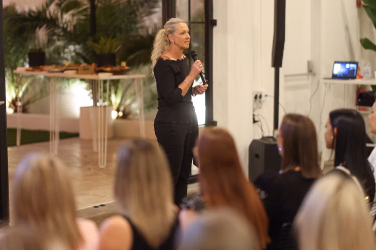 Keynote Speaking 2 Natalie Waters Keynote Speaker - Elevate Coaching